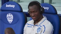 VOICI : Raphael Dwamena : le footballeur meurt en plein match à l'âge de 28 ans