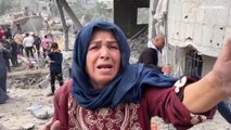 فيديو: لا مكان آمن في غزة..ناجون يبحثون عن عائلاتهم تحت الركام بعد قصف إسرائيلي على خان يونس
