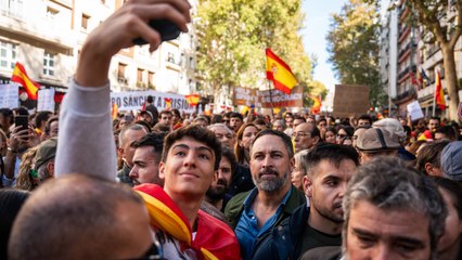De Sol a Ferraz: el recorrido de Abascal y 3.000 manifestantes