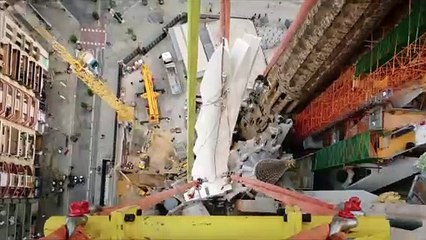 Finalización y encendido de las torres de los Evangelistas de la Sagrada Família