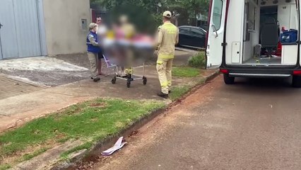 Adolescente bate a cabeça após cair em piso molhado no Santa Cruz