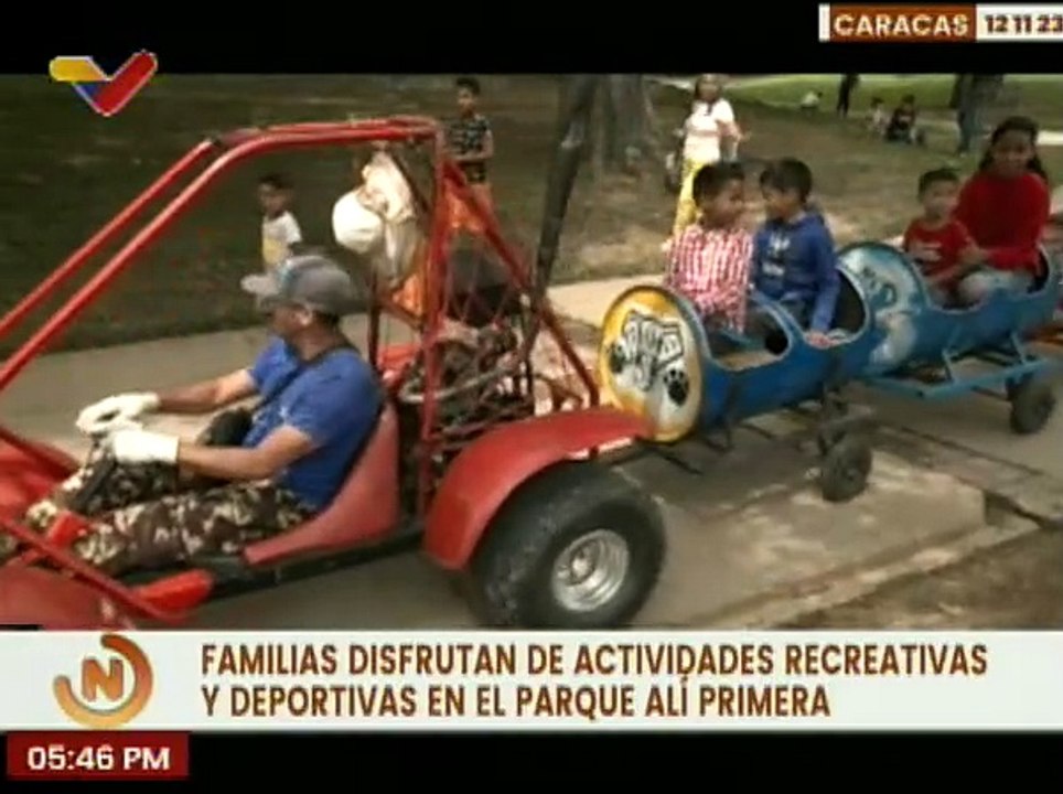 Niños y adultos disfrutan los fines de semana c...