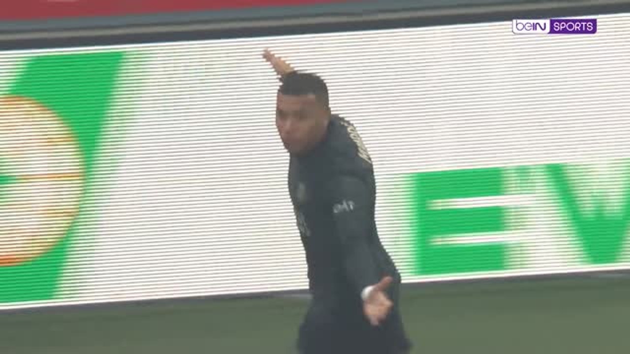 Mbappe volleys in brilliant opener for PSG