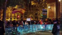 Más de mil personas protestan por décima noche contra la ley de amnistía en Ferraz