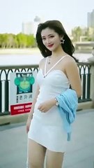 Street photo of cute girl  街拍可愛的女孩  Foto callejera de linda chica