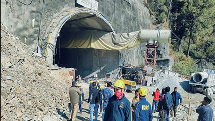 उत्तरकाशी सुरंग में फंसे 40 मजदूरों को बाहर निकालने का अभियान जारी, अंदर भेजी जा रही ऑक्सीजन