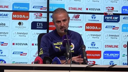 Türk futbolunun utanç gecesi! Fenerbahçe'nin yıldızı alaşağı edilirken hakem sadece izledi