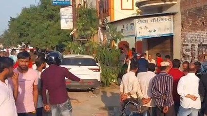 शामली: कार ने फिल्मी स्टाइल में कार रेहडी व बाइक में मारी टक्कर, कई घायल