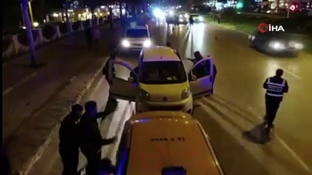 Bakan Yerlikaya: 81 ilde aranan şahıslara yönelik yapılan 'Çember Operasyonları'nda arama kaydı bulunan 5 bin 309 firari yakalandı