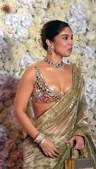 Bhumi Pednekar Dazzles In A Golden Glittery Saree At Krishan Kumar's Diwali Party