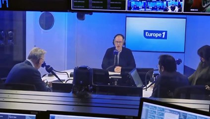 Le Président ne marche plus, il parle