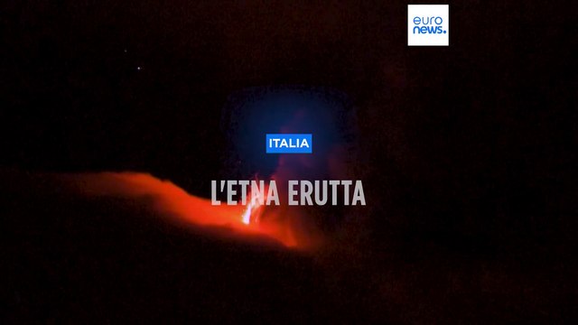 L'Etna torna a dare spettacolo dopo mesi di calma: in cielo una colonna eruttiva di quasi 5 km
