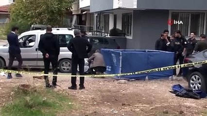 İzmir'de motosikletli saldırganlar aracı kurşunladı: 1 ölü, 2 yaralı