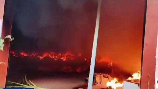 दिवाली में निकला दिवाला, भड़की चिंगारी से हल्दीराम के गोदाम में लगी भीषण आग