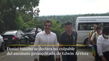 El actor Rodolfo Sancho acude a la vista de su hijo en Tailandia