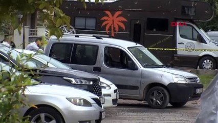 İzmir'de Hafif Ticari Araçta Silahlı Saldırı: 1 Ölü, 2 Yaralı