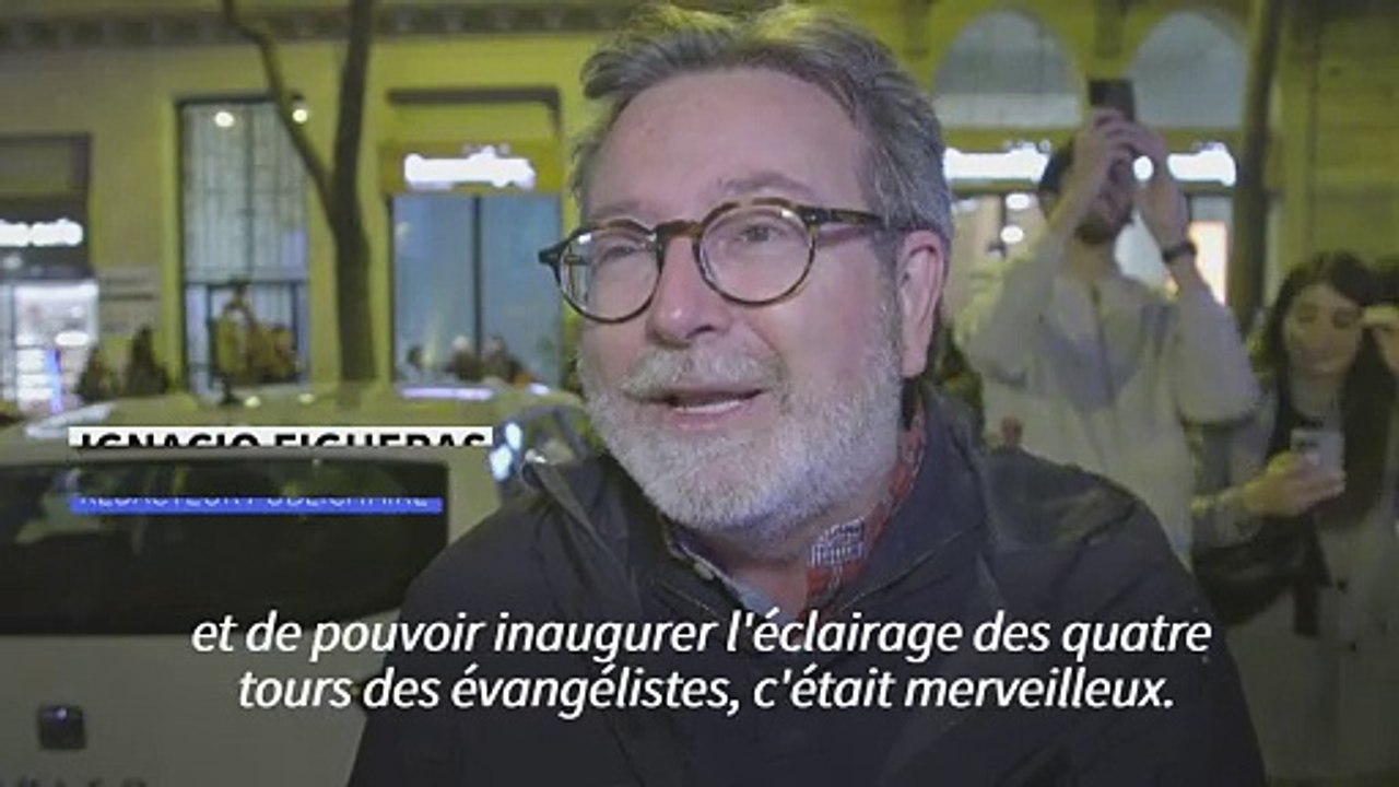 La Sagrada Familia de Barcelone illumine ses nouvelles tours