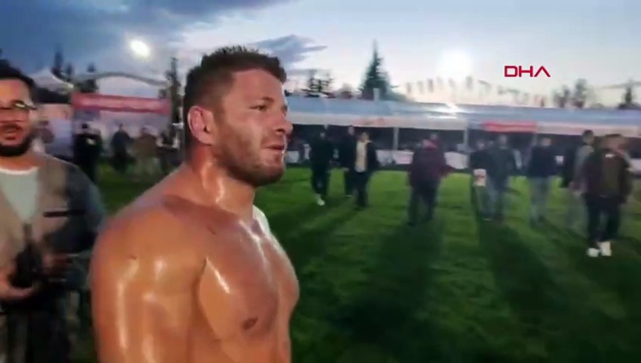 İsmail Balaban, er meydanında olay hareketi gündem yaratınca kendini böyle savundu: Muhabir olduğunu bilmiyordum