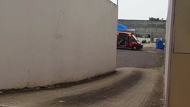 Idosa fica ferida ao cair de escada no Centro