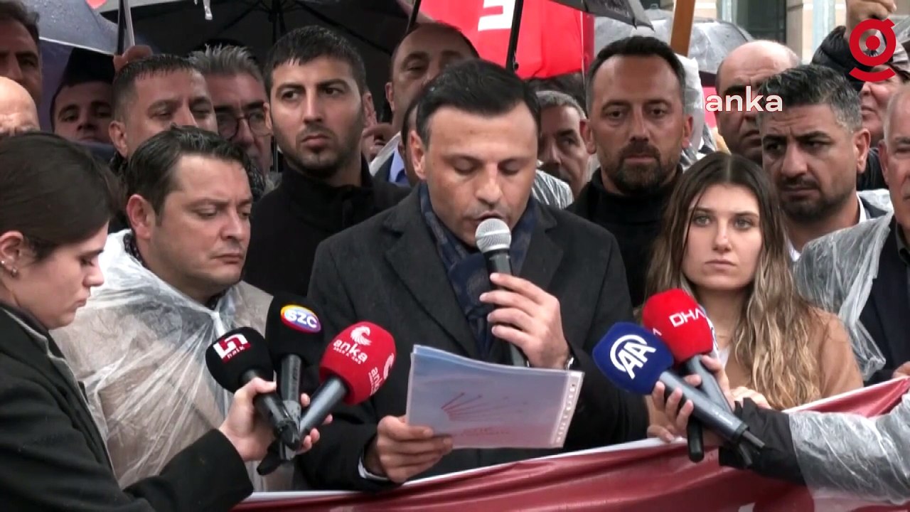 CHP'den Çağlayan Adliyesi'nde 'Anayasa' nöbeti: Yaşasın tam bağımsız Türkiye!