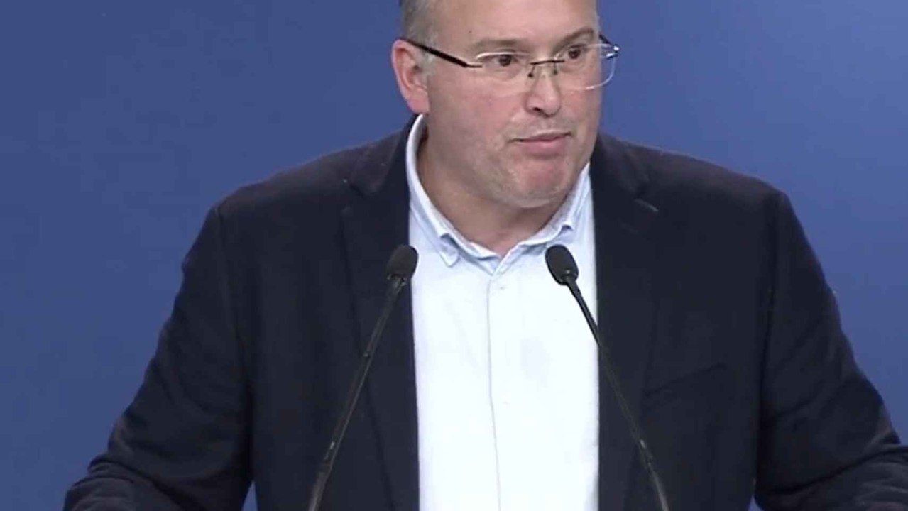 Tellado pide a Pedro Sánchez que escuche a la calle y convoque elecciones