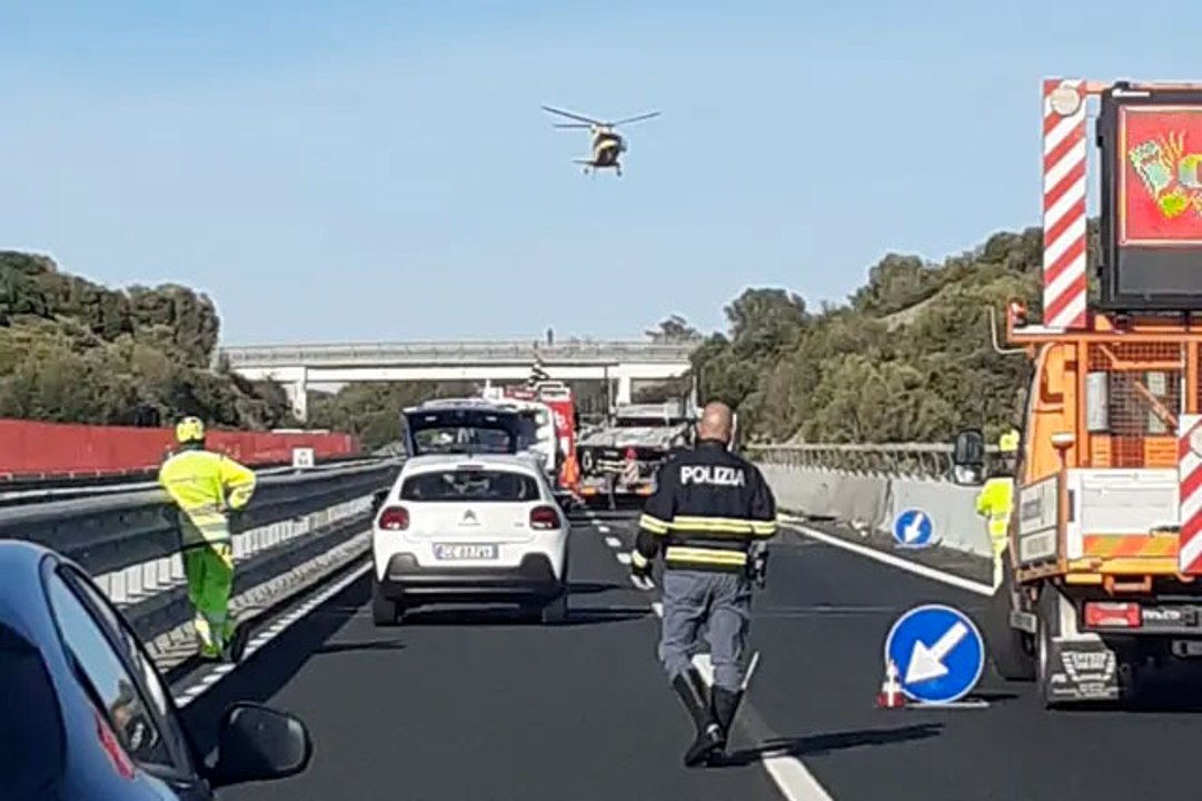 Grave incidente sull'autostrada A12 un morto e 9 feriti