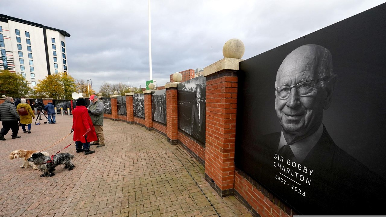 Manchester United and England bid final farewell to Bobby Charlton