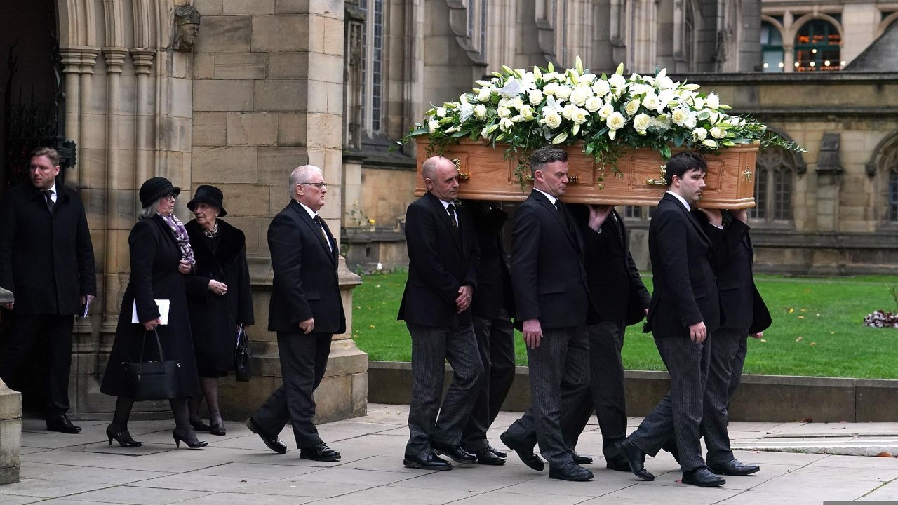 Manchester United and England bid final farewel...