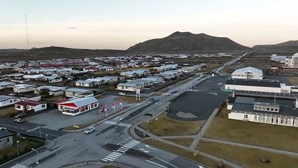 Islanda, rischio eruzione del vulcano. Il terreno si spacca a Grindavik