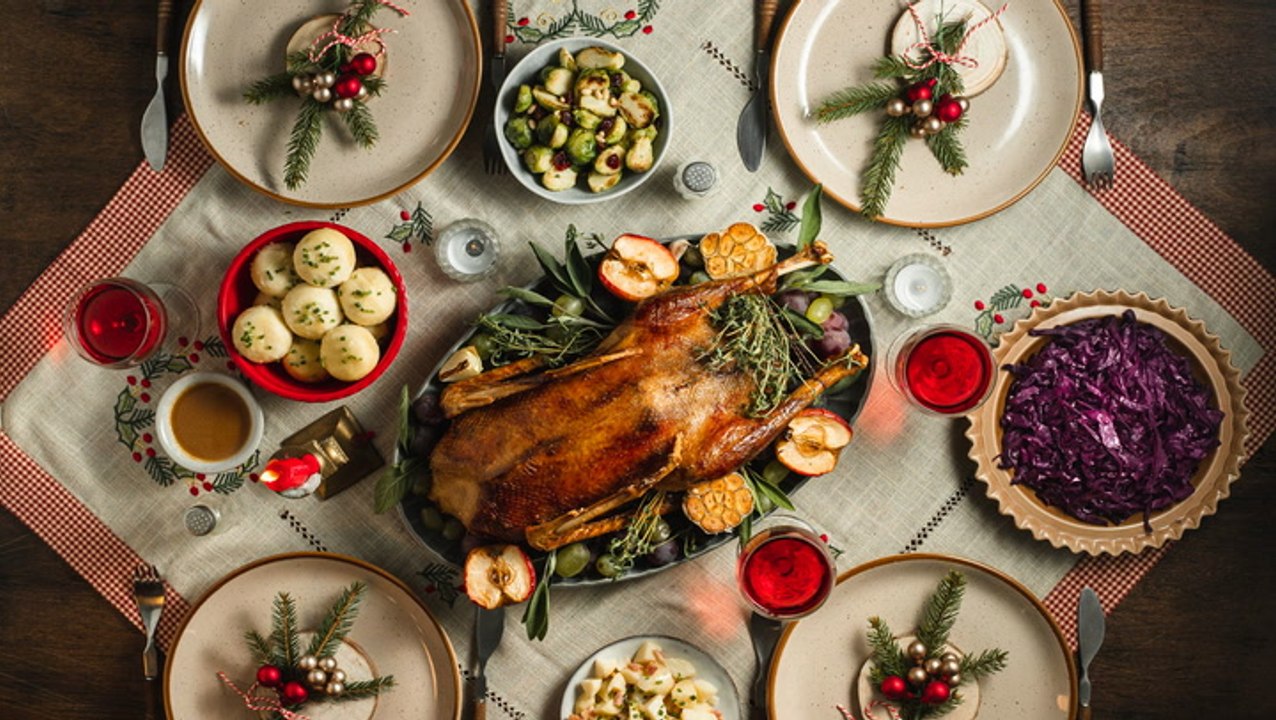 25 Christmas Traditions To Start This Year