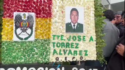 Entre lágrimas despiden al Cap. Luis Agustín Torrez, funcionario policial abatido tras operativo de la FELCN en la cuidad de Santa Cruz