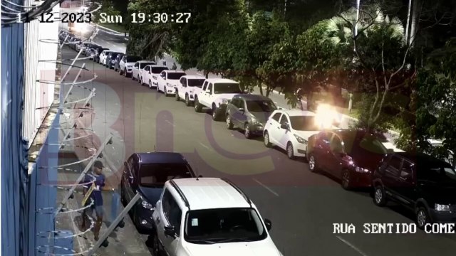 Vândalos apedrejam e roubam carro na região da Fonte Nova