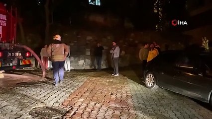 Şişli'de bir binanın çatısında yangın çıktı