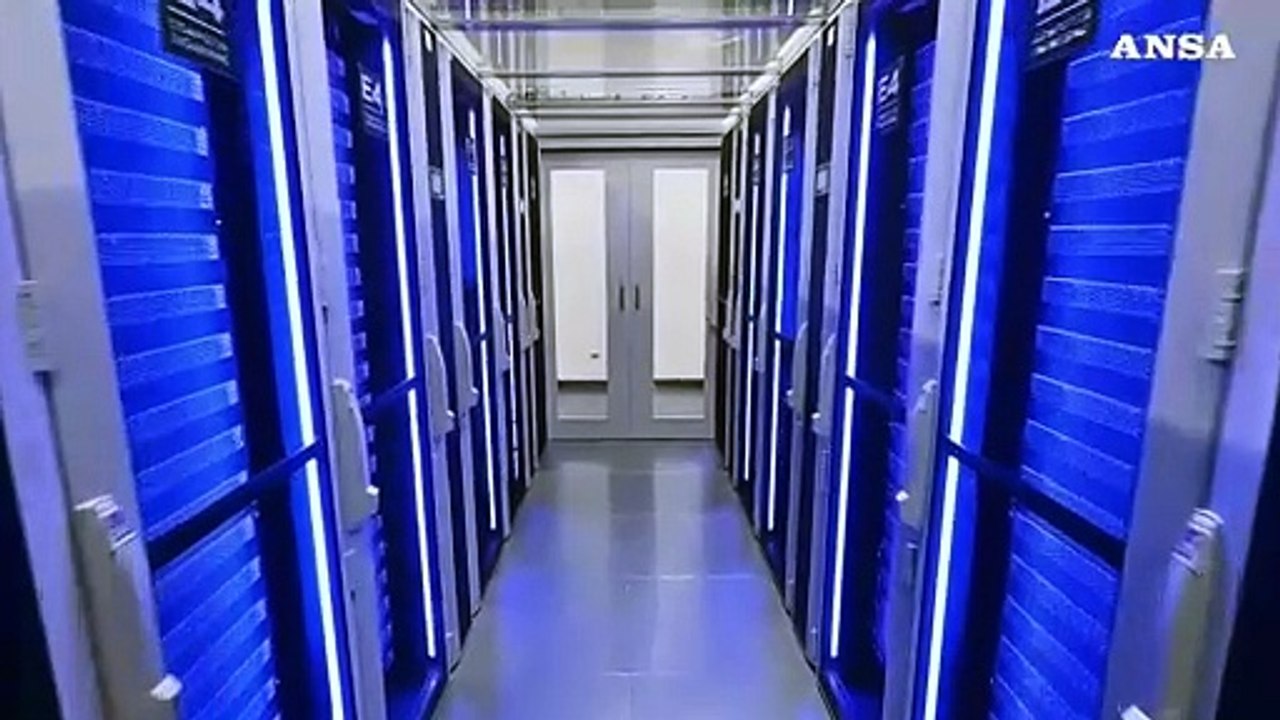 Aumentano reati dei minori, "attenzione a web e social"