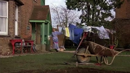 Le Repaire du ver blanc Bande-annonce (EN)