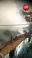 Video Story: झांसी के एक गांव में आग का तांडव, गांव वालों ने चलाया रेस्क्यू, देर से पहुंची फायर ब्रिगेड