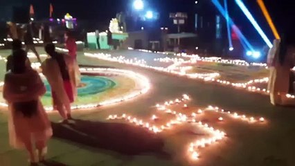 दिवाली पर रोशन हुआ शहर