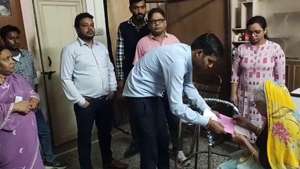 होम वोटिंग: आज से होम वोटिंग शुरू; ये मतदाता घर से डाल सकेंगे वोट
