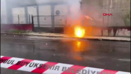 Esenyurt'ta Elektrik Kabloları Alev Alev Yandı