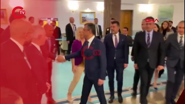 CHP'de kapalı grup toplantısı: Özgür Özel'den flaş açıklamalar...