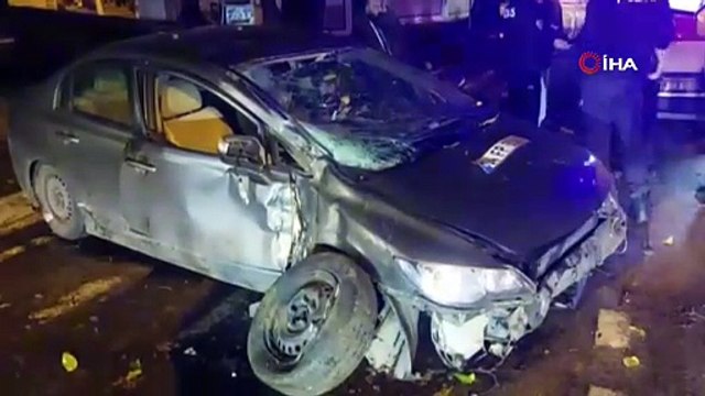 Kontrolden çıkan otomobil ağaca çarptı: 3 yaralı