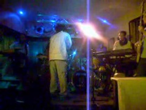 TOM P le reggae roots au Bridge Café Concert