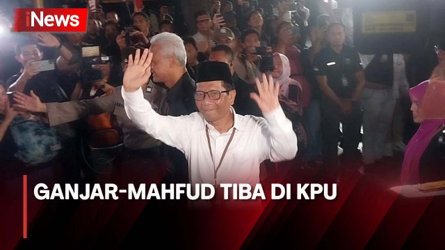 Disambut Pendukung, Ganjar-Mahfud Tiba di KPU untuk Pengundian Nomor Urut Capres-Cawapres