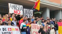 Estudiantes de La Complutense se manifiestan contra la amnistía en Madrid