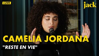 Camélia Jordana chante 