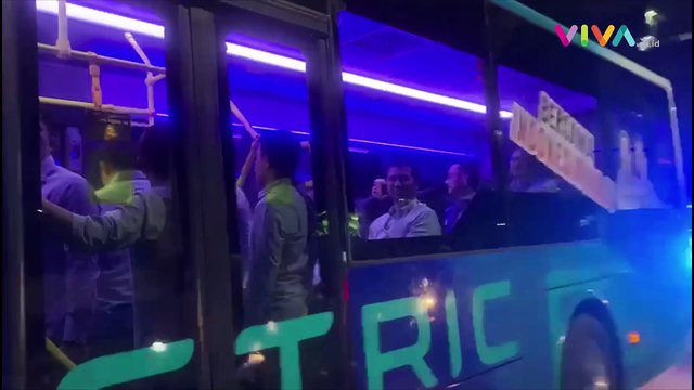 Prabowo dan Gibran ke KPU Pakai Bus Listrik