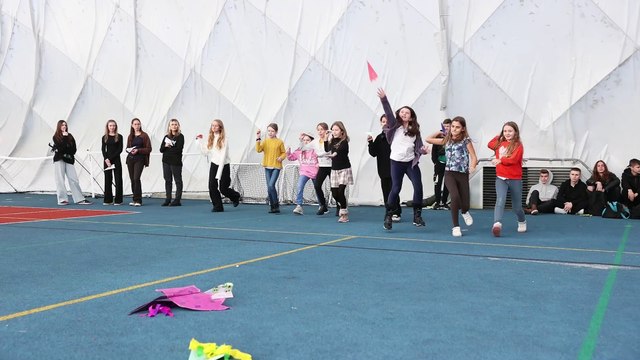 Kraków - mistrzowstwa Krakowa w puszczaniu samolotów papierowych