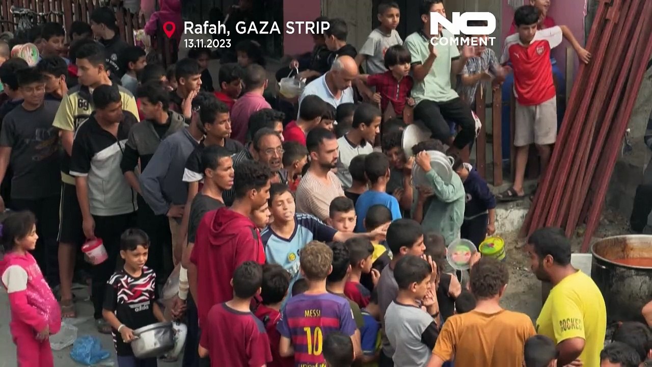 VIDEO - Kinder in Gaza: Stundenlang anstehen für eine Bohnensuppe