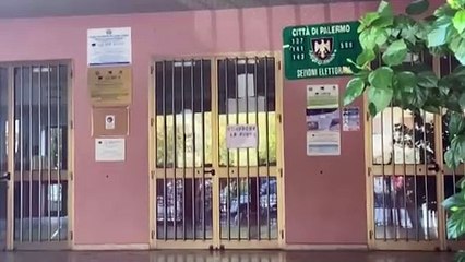 Tredicenne suicida, celebrati i funerali