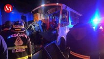 Choque entre un autobús y camión de carga deja 15 lesionados y un muerto en Edomex